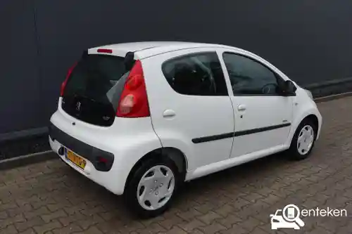 Peugeot 107 1.0 70 2010