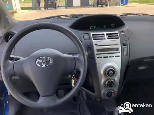 Toyota Yaris 1.3 2008