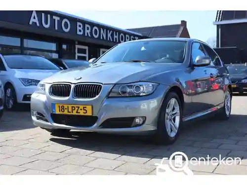 BMW 318i 2010
