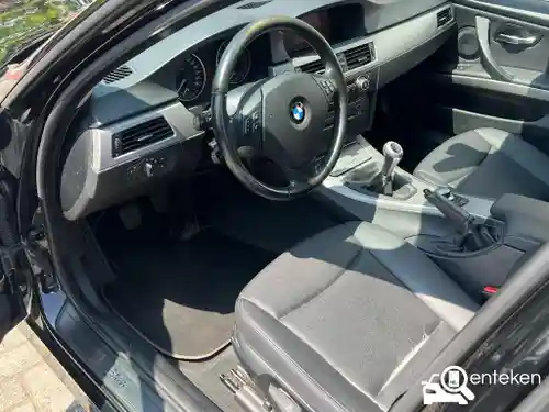 BMW 318i Touring 2006
