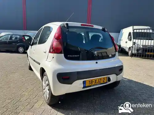 Peugeot 107 1.0 68 2012