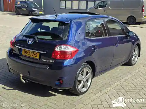 Toyota Auris 1.8 Hybrid 2012