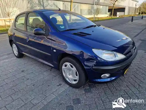 Peugeot 206 75 2001