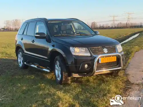 Suzuki Grand Vitara 2.4 2010
