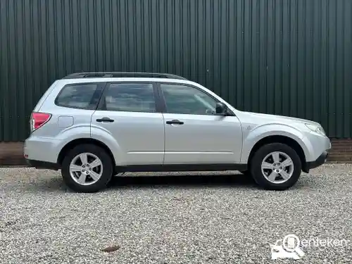 Subaru Forester 2.0X 2011