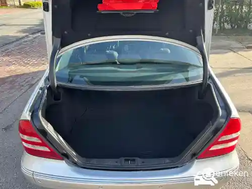 Mercedes-Benz C 180 2006