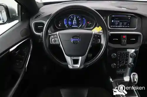 Volvo V40 T3 2013