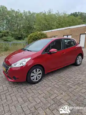Peugeot 208 1.2 PureTech 82 2013