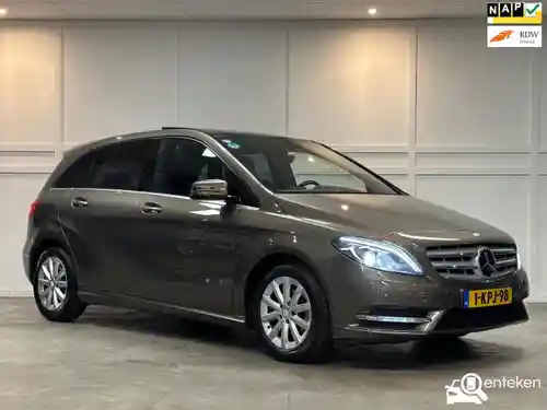 Mercedes-Benz B 180 2013