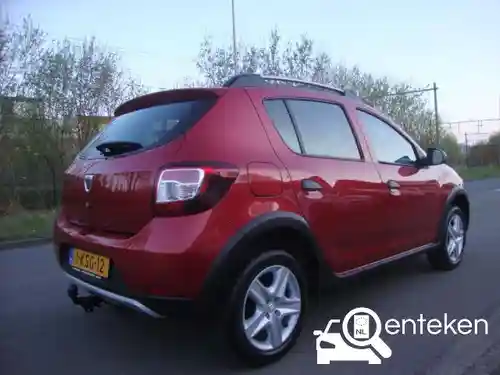 Dacia Sandero Stepway TCe 90 2013