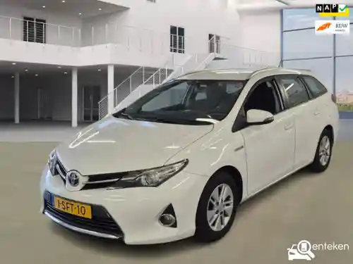 Toyota Auris Touring Sports 1.8 Hybrid 2013