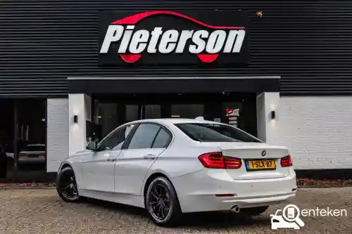 BMW 320i EfficientDynamics Edition 2013