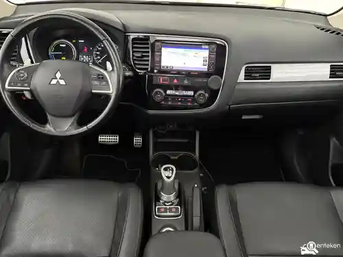 Mitsubishi Outlander 2.0 Plug-In Hybrid 2013