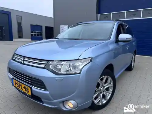 Mitsubishi Outlander 2.0 Plug-In Hybrid 2013