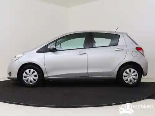 Toyota Yaris 1.33 2013