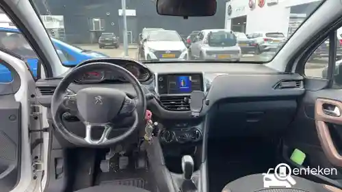 Peugeot 208 1.2 PureTech 82 2013