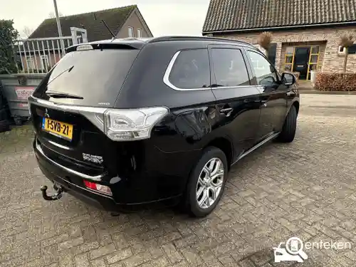 Mitsubishi Outlander 2.0 Plug-In Hybrid 2013