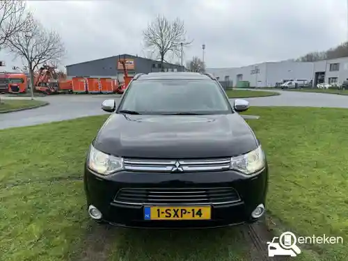 Mitsubishi Outlander 2.0 Plug-In Hybrid 2013