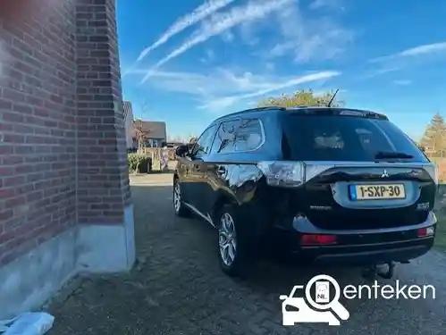 Mitsubishi Outlander 2.0 Plug-In Hybrid 2013