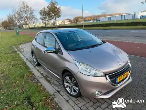 Peugeot 208 1.2 PureTech 82 2014