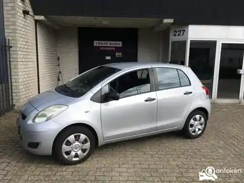 Toyota Yaris 1.33 2010