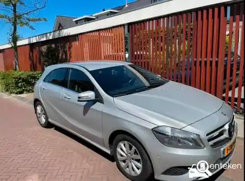 Mercedes-Benz A 180 2013