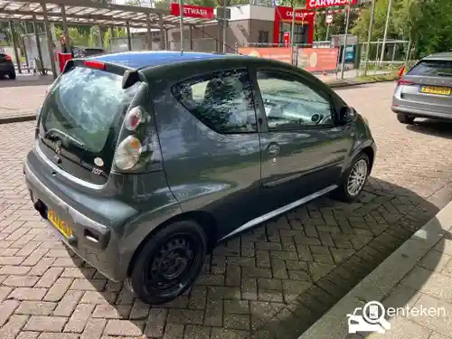 Peugeot 107 1.0 70 2011