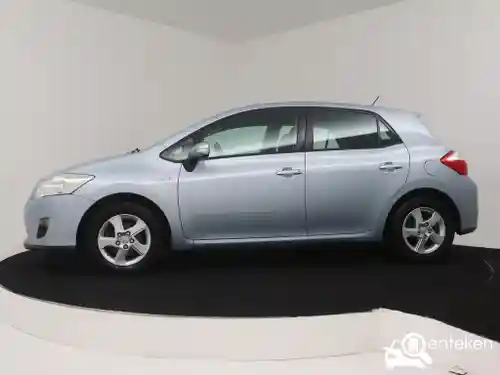 Toyota Auris 1.8 Hybrid 2011