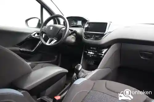 Peugeot 208 1.2 PureTech 82 2015