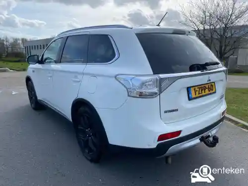 Mitsubishi Outlander 2.0 Plug-In Hybrid 2015
