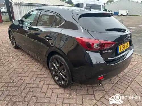 Mazda 3 SKYACTIV-G 120 2015