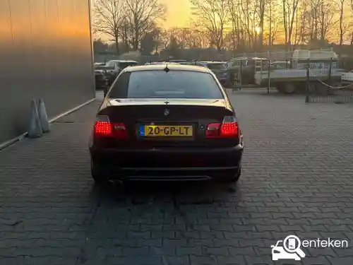 BMW 320i 2001