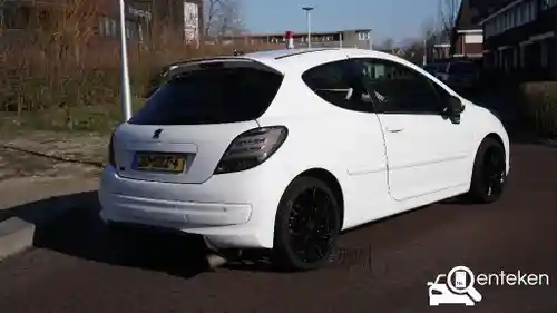 Peugeot 207 150 THP 2008