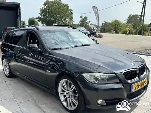 BMW 318i Touring 2009
