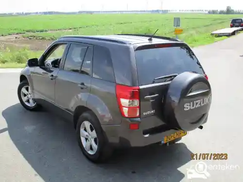 Suzuki Grand Vitara 2.4 2010