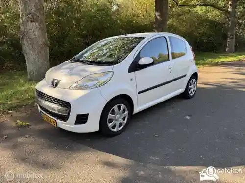 Peugeot 107 1.0 70 2011