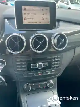 Mercedes-Benz B 180 BlueEFFICIENCY 2012