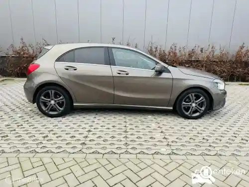 Mercedes-Benz A 200 2013