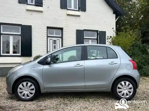 Toyota Yaris 1.3 2008