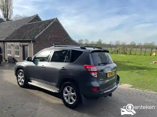 Toyota RAV4 2.0 2010