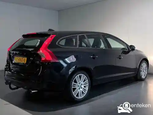 Volvo V60 T3 2011