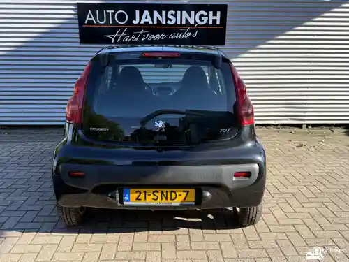 Peugeot 107 1.0 70 2011