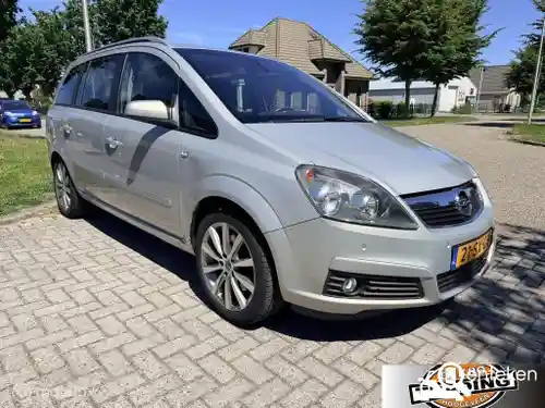 Opel Zafira 2.2 direct 2006
