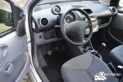 Peugeot 107 1.0 70 2006