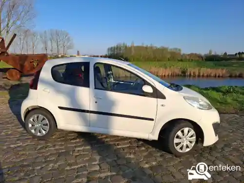 Peugeot 107 1.0 68 2012