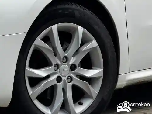 Peugeot 508 HDi 160 2012