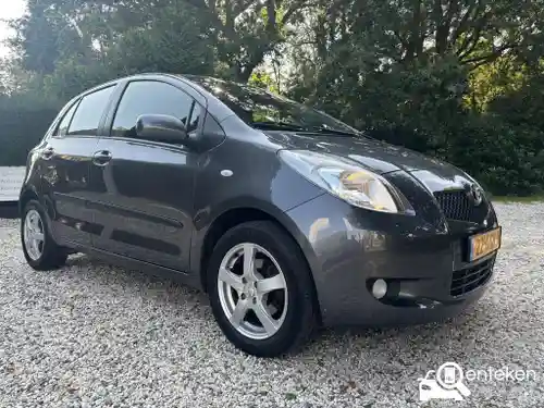 Toyota Yaris 1.3 2008