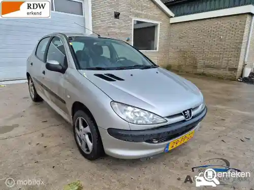 Peugeot 206 75 2005
