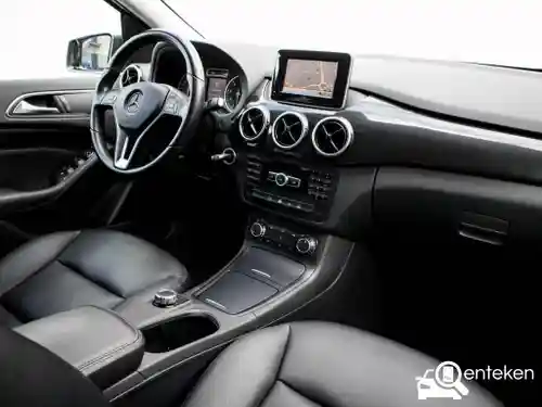 Mercedes-Benz B 180 2013