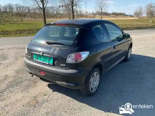 Peugeot 206 75 2001